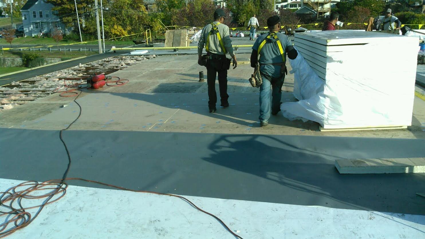 insulation, flat roof, workers