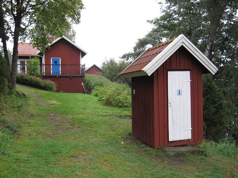 composting toilet, house