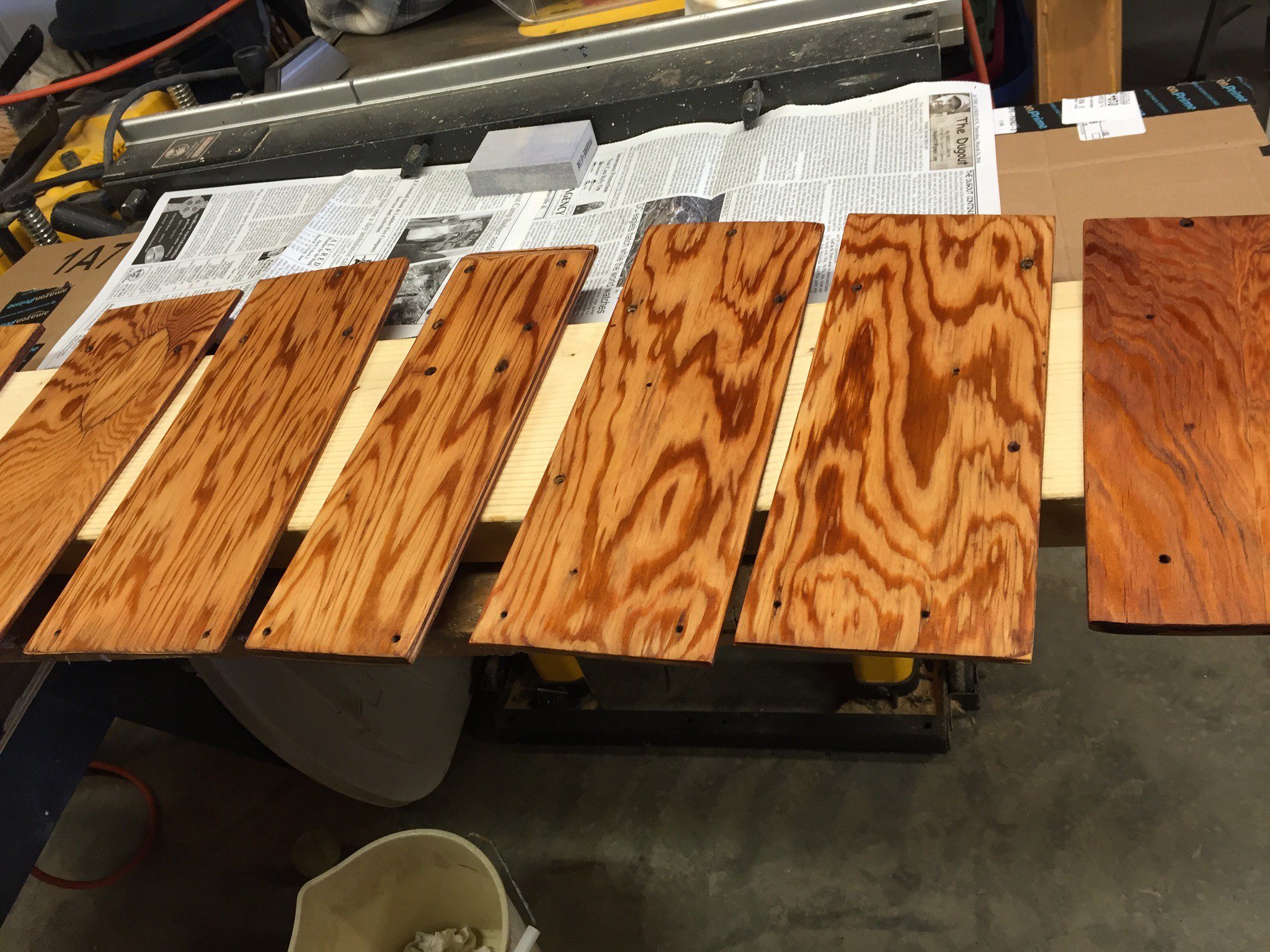 varnished plywood pieces, smooth finish